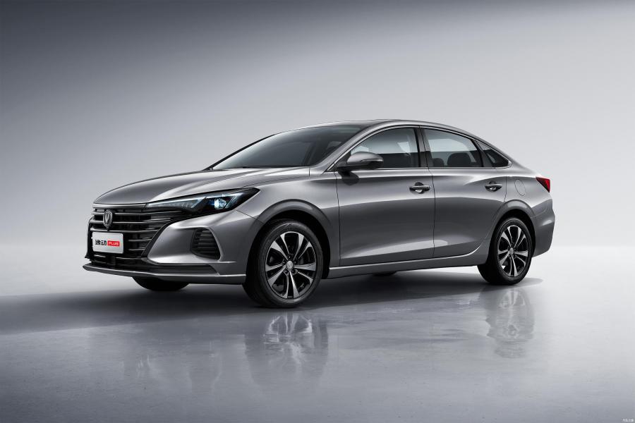  ChangAn Eado Plus 2020 года  (фото 1 из 11)